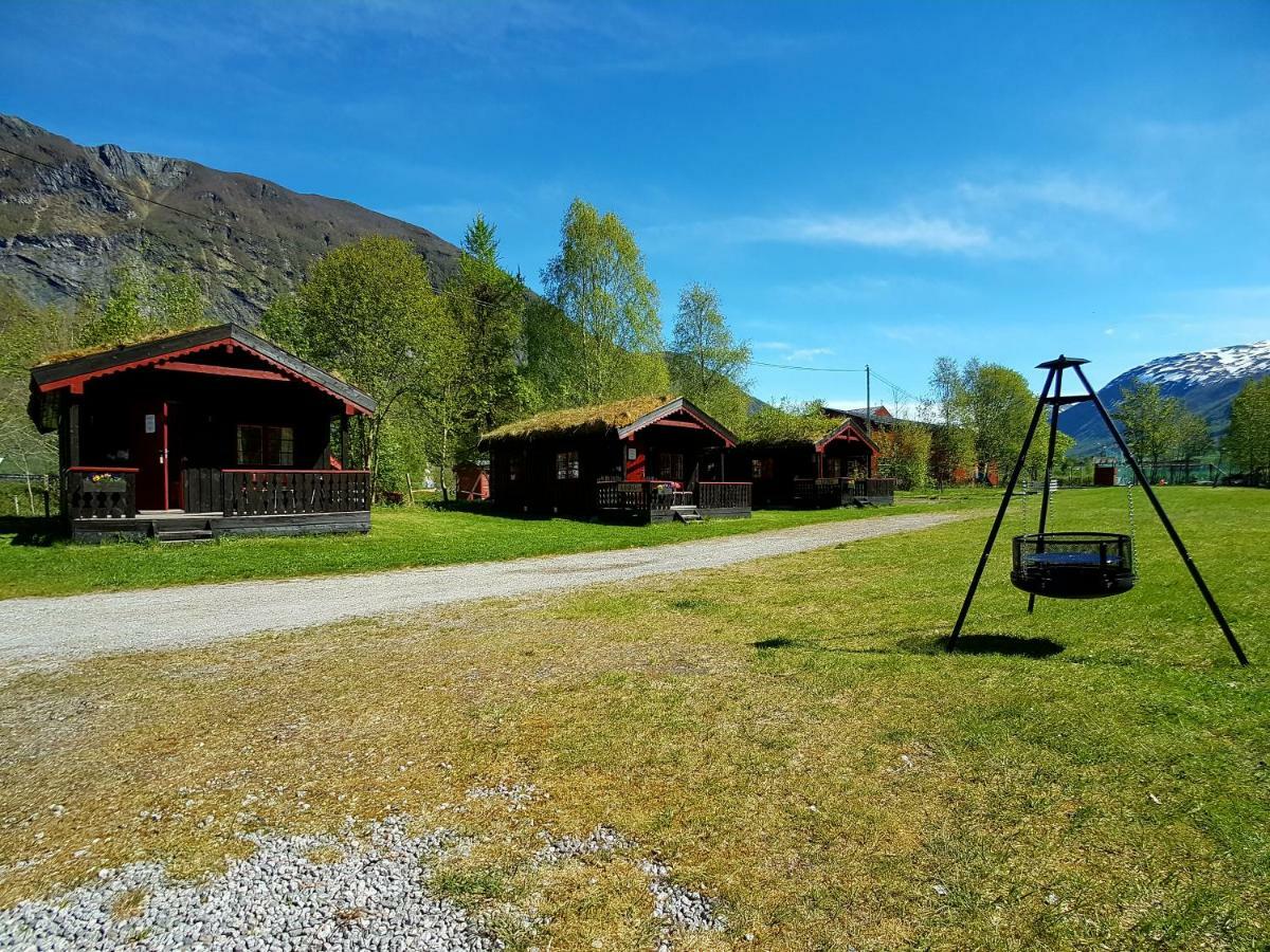 Vistdal Camping Hotell Myklebostad  Eksteriør bilde